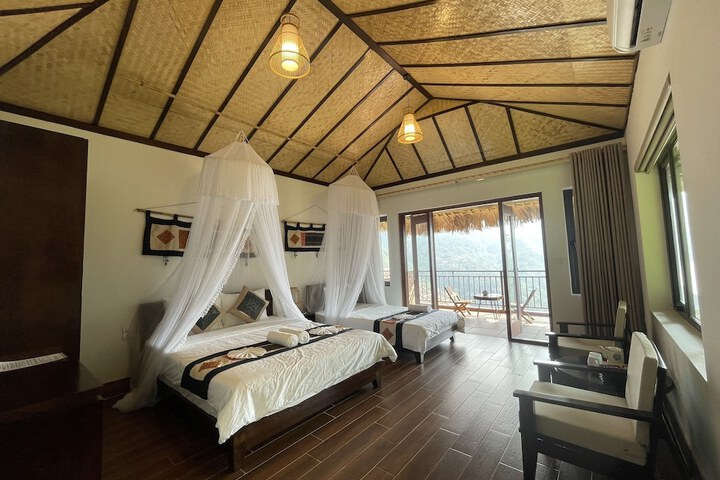 Room 4 of 53