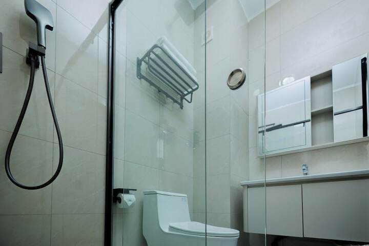 UCHA HOTEL & Suites