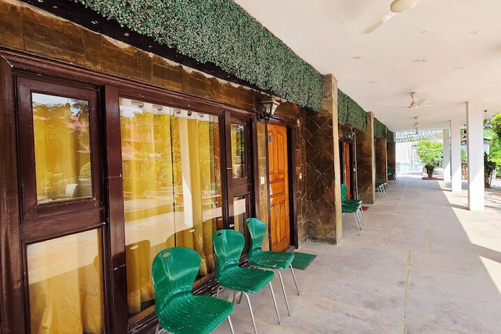 Hotel 174 of 181