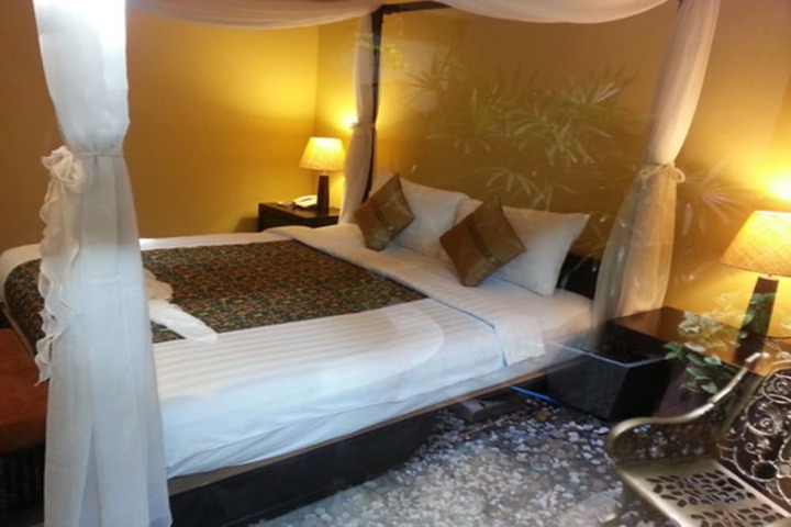 Room 26 of 124