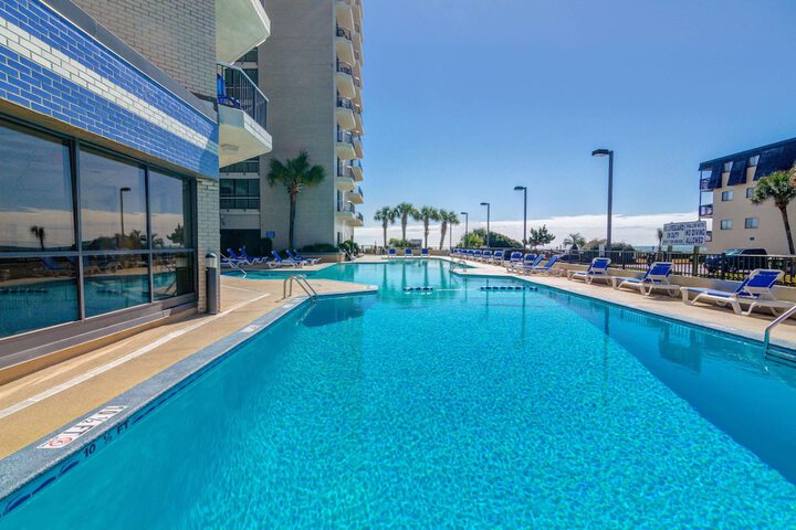 Hotel Pool