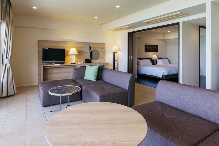 Room 10 of 124