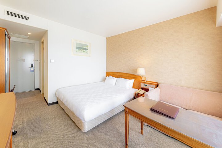 Room 10 of 50