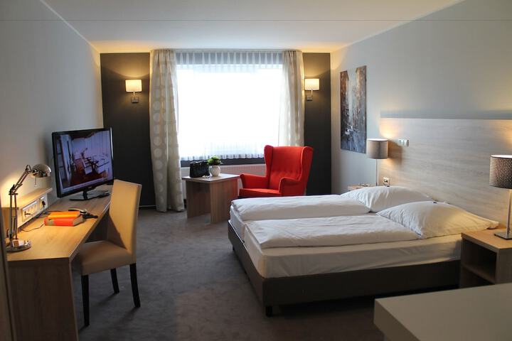 Room 7 of 36
