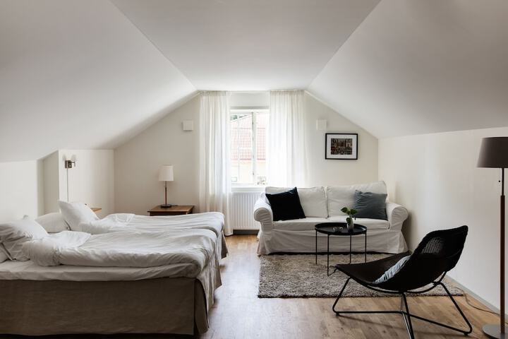 Room 4 of 45
