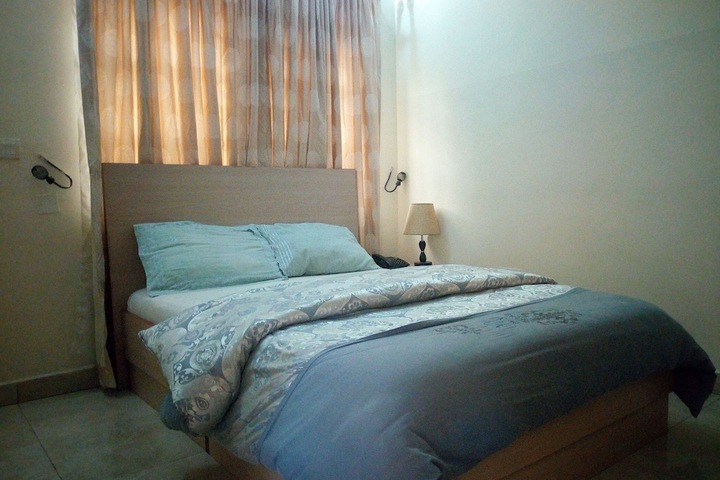 Room 7 of 16