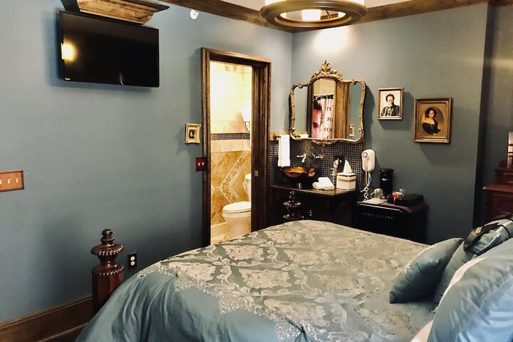 Room 49 of 95