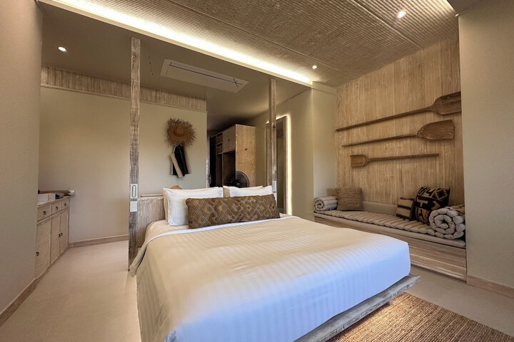 Room 9 of 91