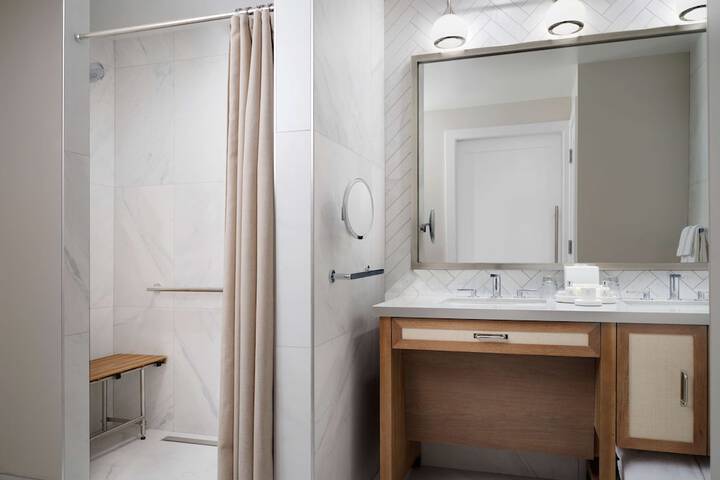 Bathroom shower