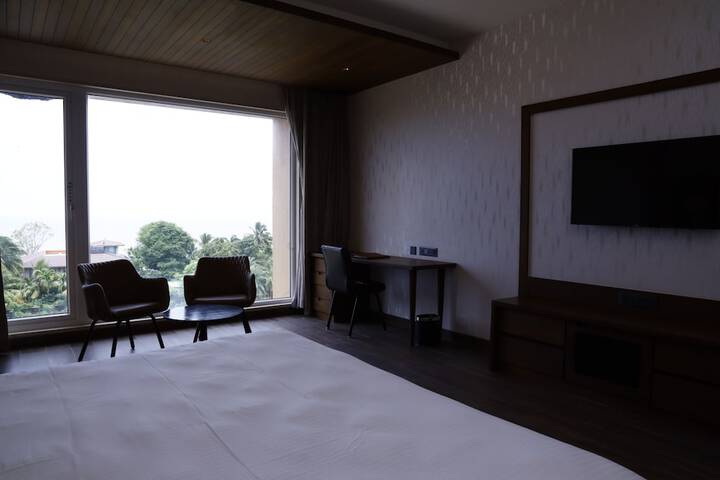 Room 30 of 118