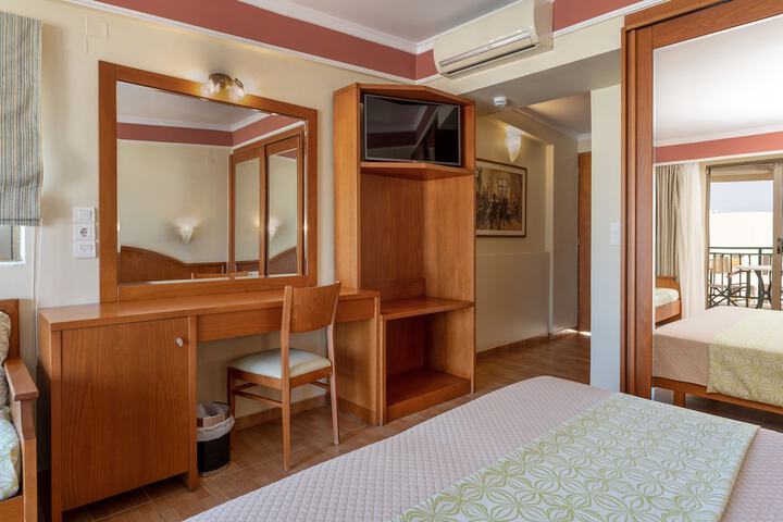 Room 37 of 234
