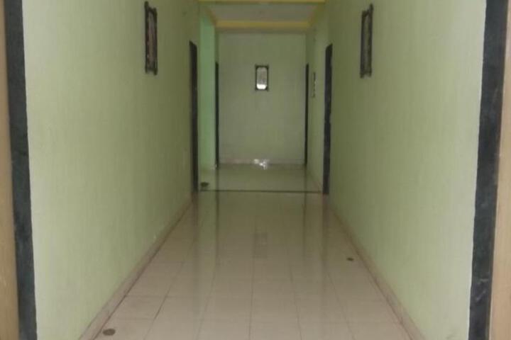 Hotel Anuradha Palace