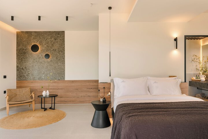 Room 3 of 87