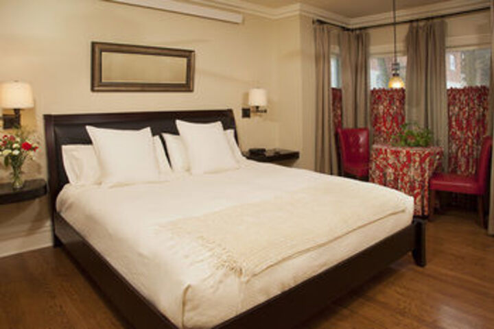 Room 11 of 29