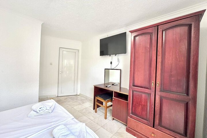 Room 29 of 73