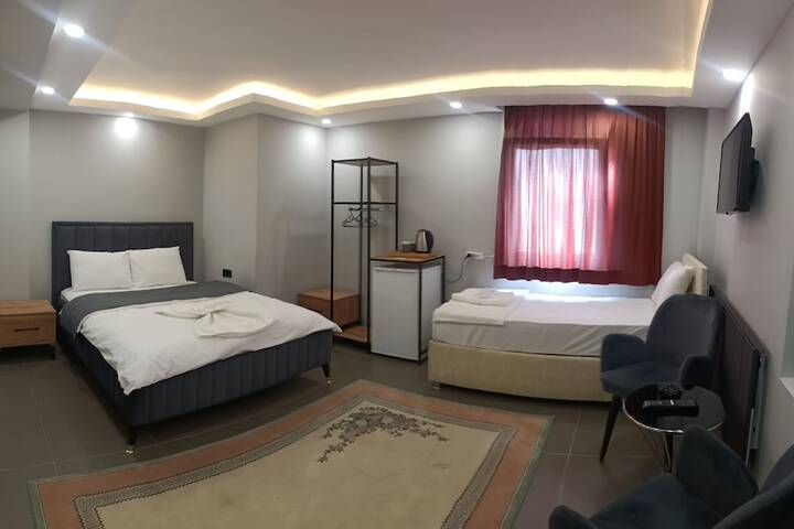 Room 7 of 33