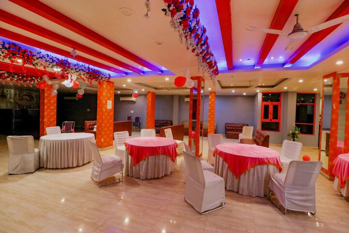Ballroom/Hall 40 of 42