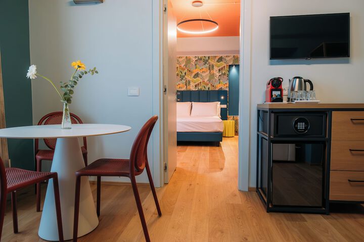 Room 117 of 188