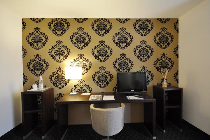 In-room business center