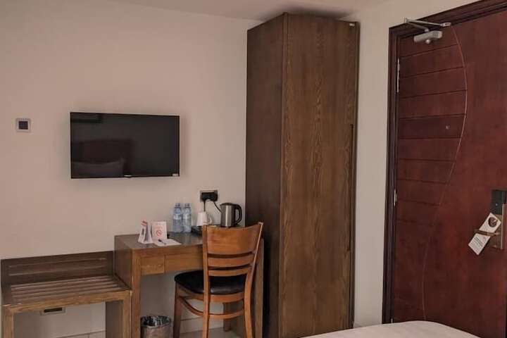 Room 15 of 47