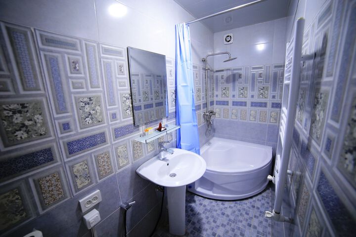 Room 2 of 15
