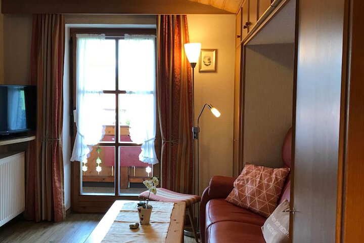 Room 15 of 29