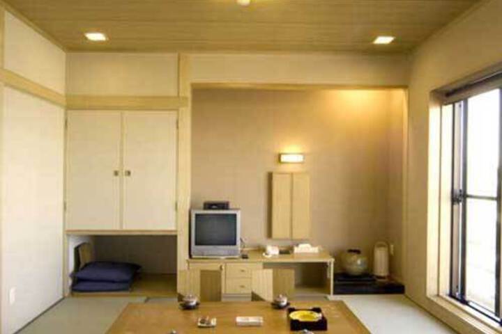 Room 14 of 20