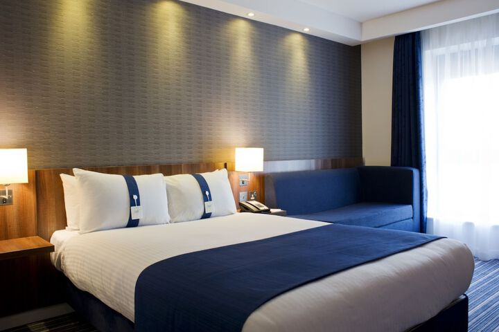 Room 8 of 44