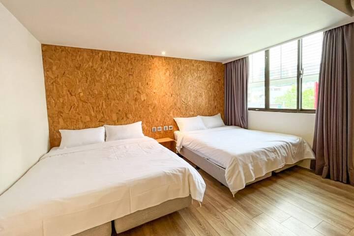 Room 16 of 53