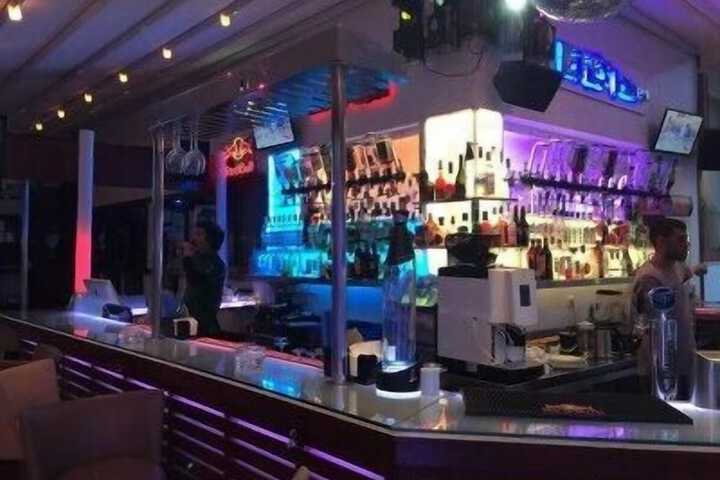 Lounge 17 of 20