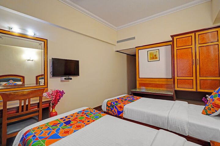 Room 25 of 34