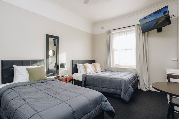 Room 8 of 42