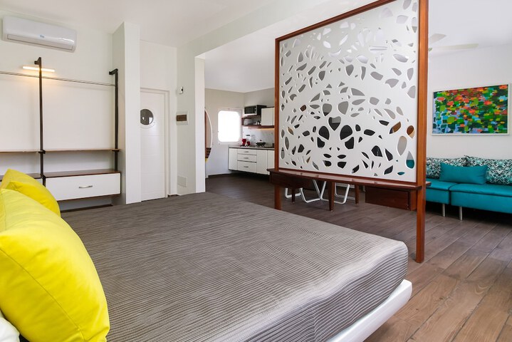 Room 20 of 132