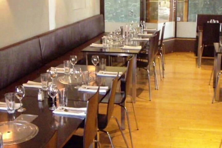 Dining 5 of 8