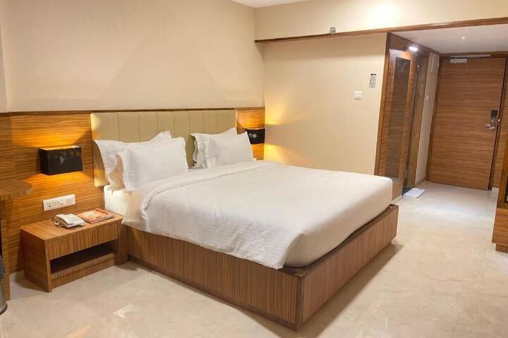Room 3 of 15