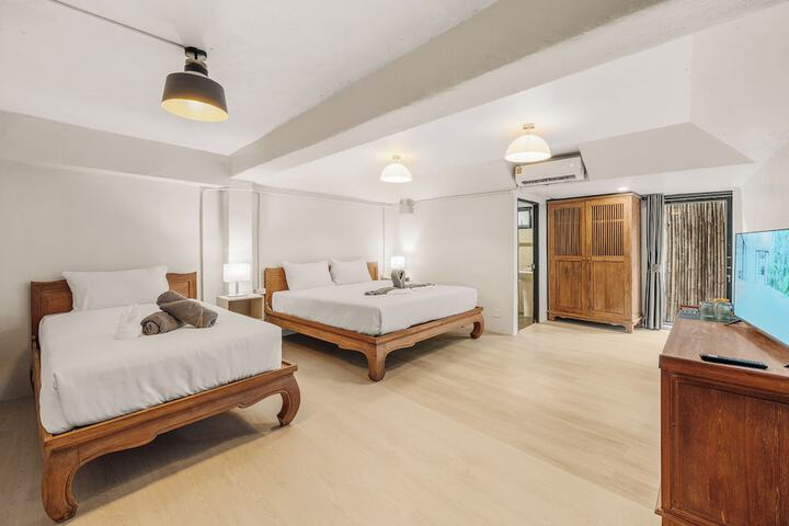 Room 15 of 44