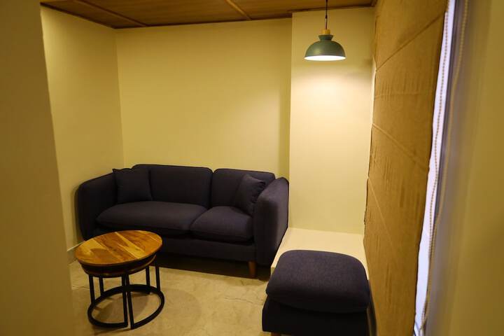 Room 10 of 84