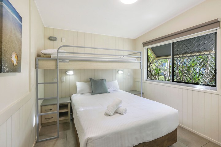 Room 14 of 104