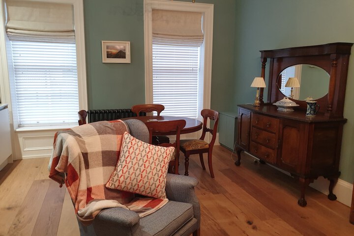 Room 28 of 52
