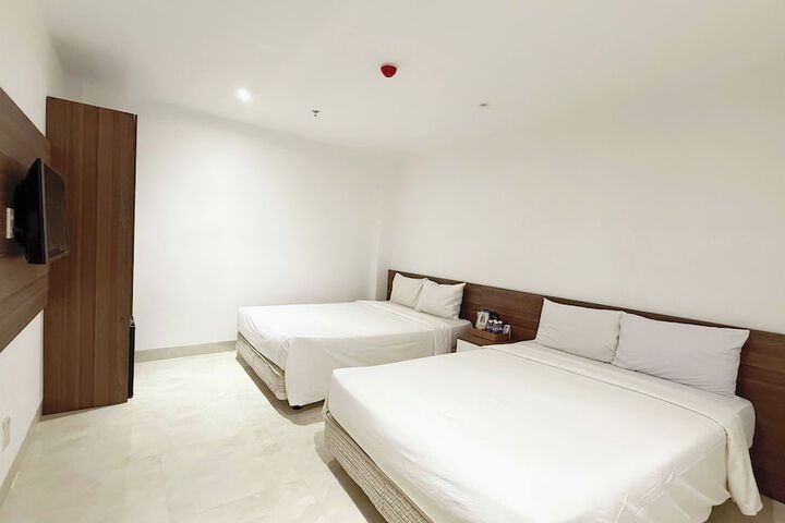 Room 16 of 32