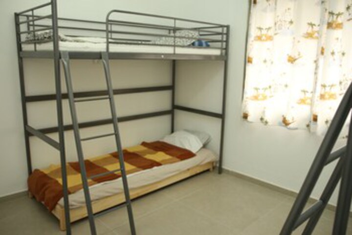 Room 16 of 49