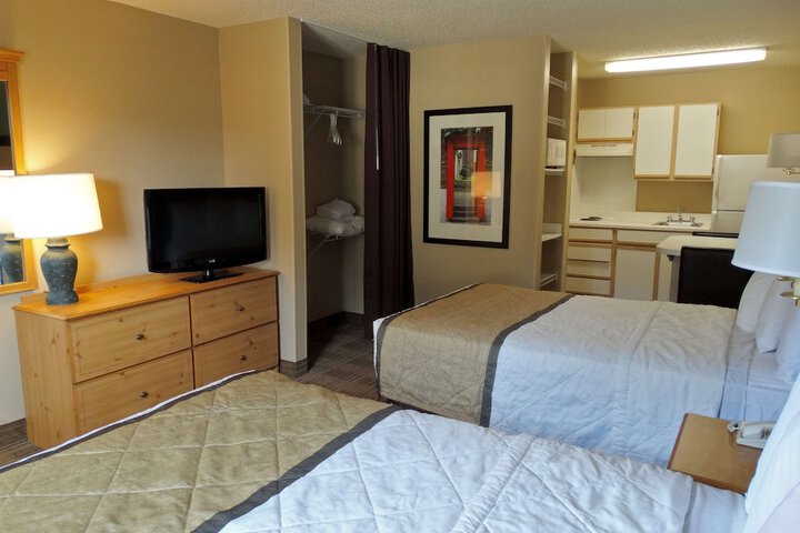 Studio 2 Double Beds (1 of 8)