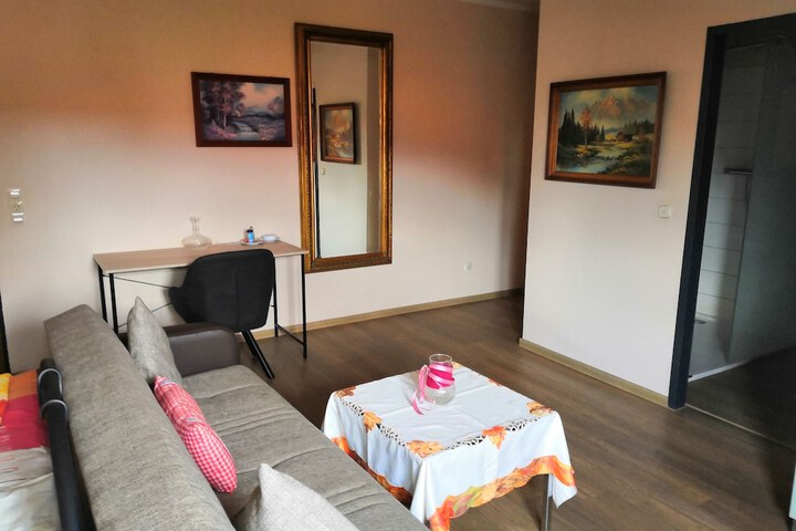 Room 8 of 41