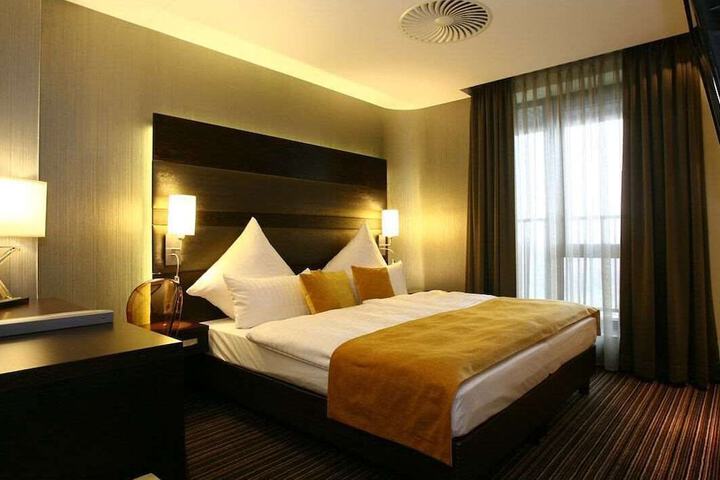 Room 27 of 58