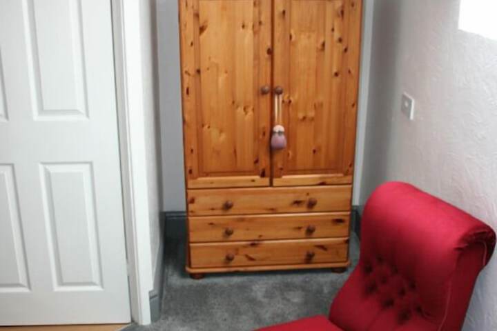 Room 11 of 19