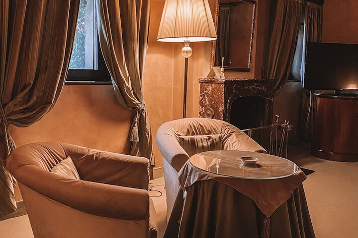 Room 21 of 68