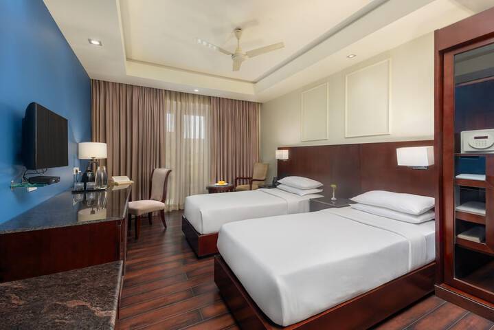 Room 8 of 52