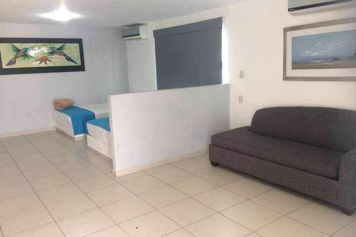 Room 8 of 21