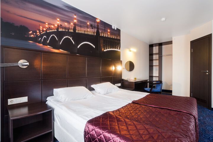 Room 7 of 40