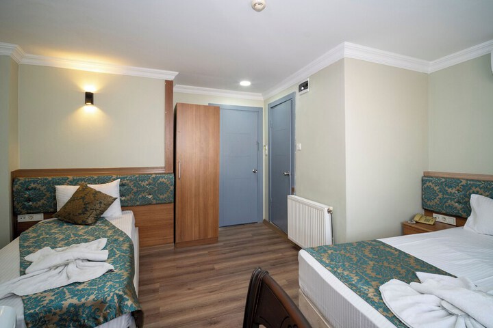 Room 60 of 90